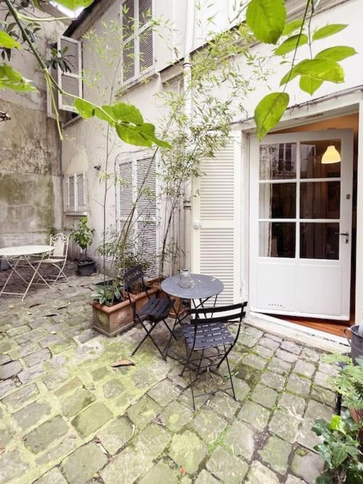 Chic Neighborhood Charming Courtyard 7th * Parijs