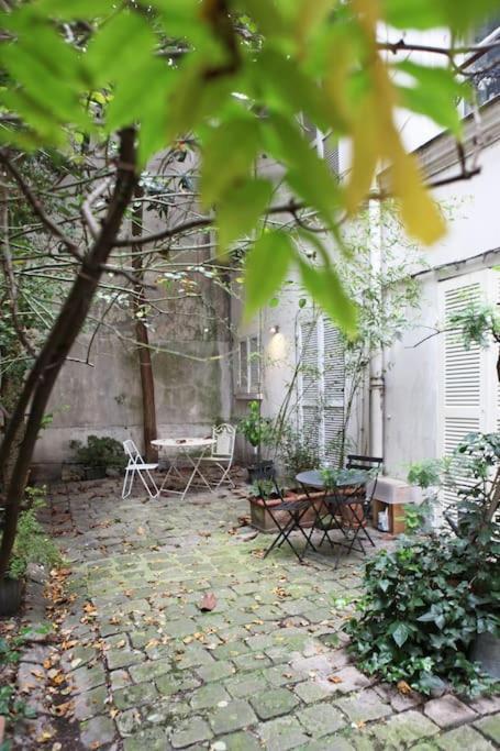 Chic Neighborhood Charming Courtyard 7th * Parijs