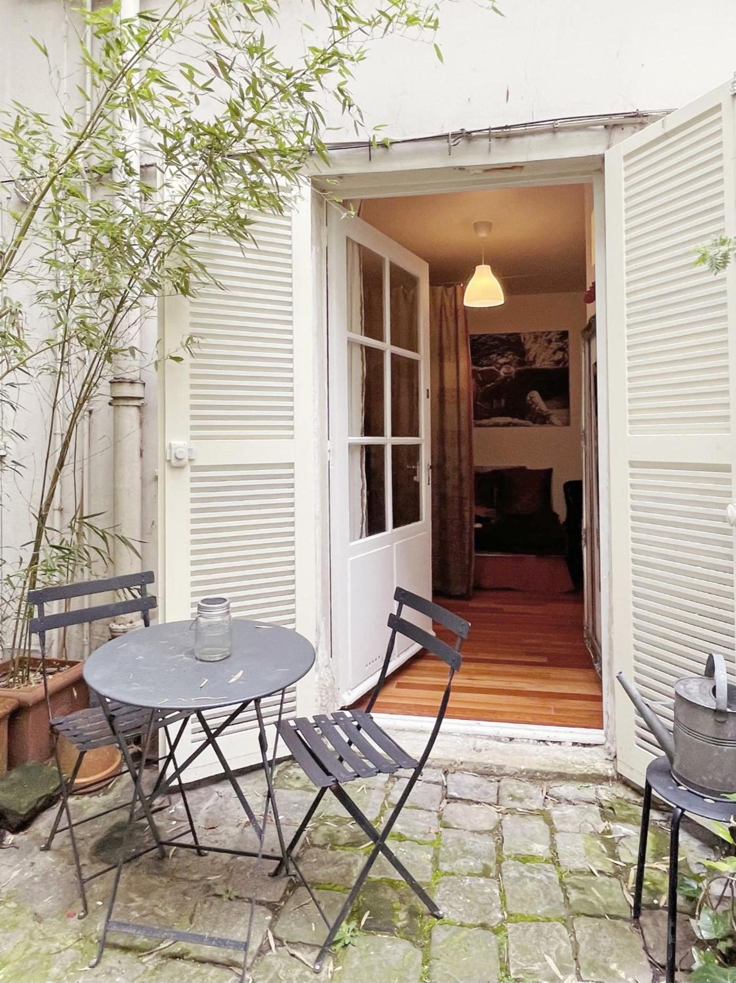 Chic Neighborhood Charming Courtyard 7th *